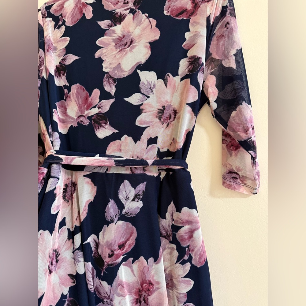 ConnectedWomen's Floral-Print 3/4-Sleeve Midi Dress - Picture 12 of 12